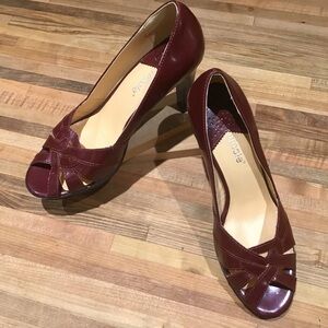 Nicole “Misty” heels. Lattice work peep toes. Size 8.5 M.